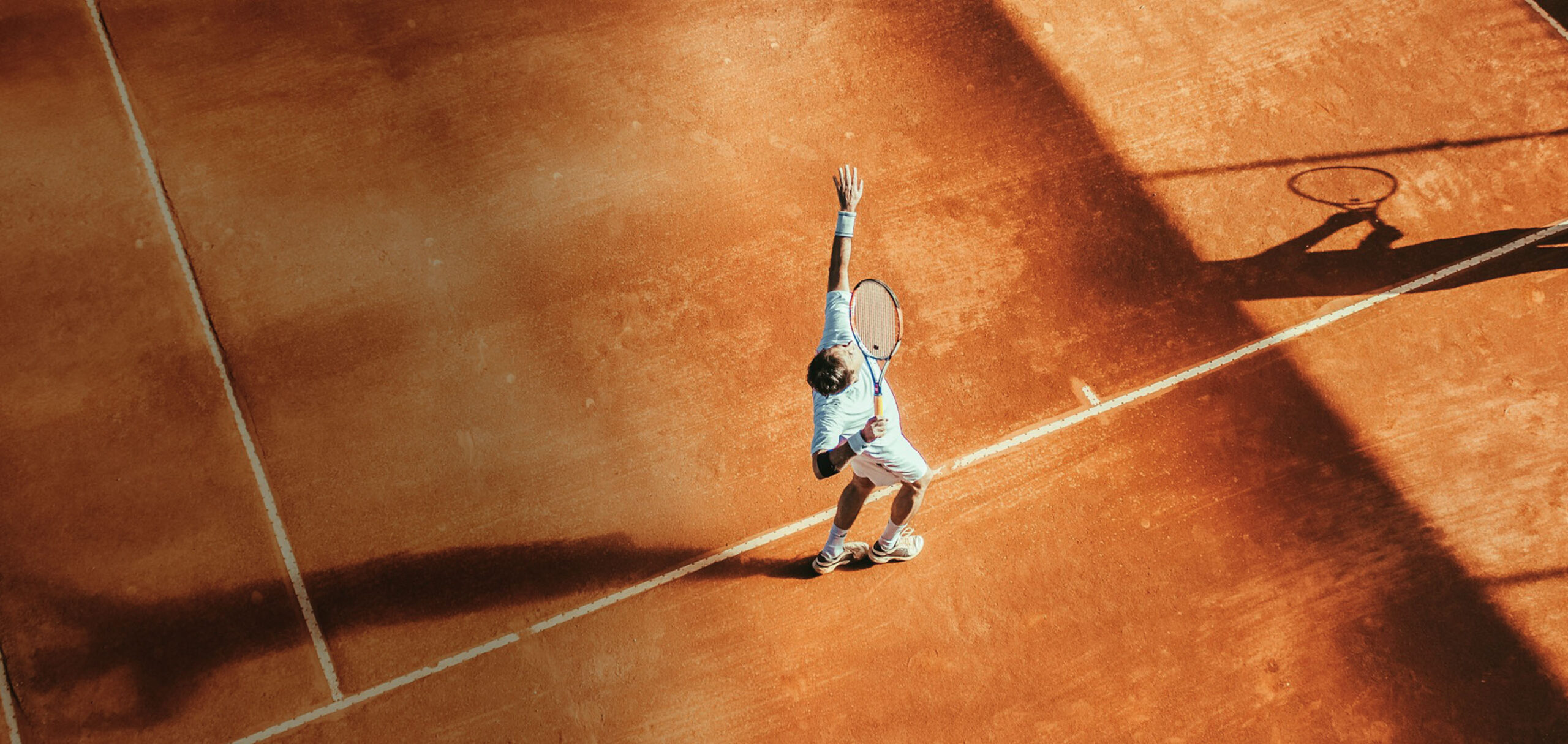 Joueur de tennis sur terre battue